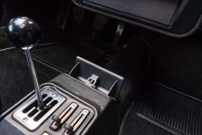 585万5000ユーロ(邦貨換算約10億7700万円)で落札されたフェラーリ「288 GTO」(C)Courtesy of RM Sotheby's