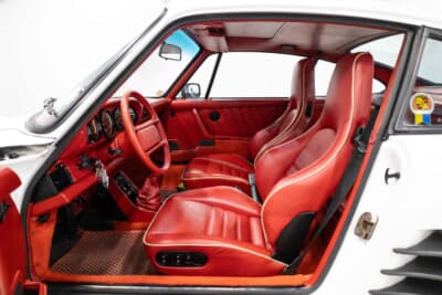 17万5000〜20万ユーロ（約3220万〜3680万円）で現在も販売中のポルシェ「911ターボ フラットノーズ」（C）Bonhams