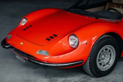 オークション終了に売却された「ディーノ 246GT」（C）Courtesy of Broad Arrow