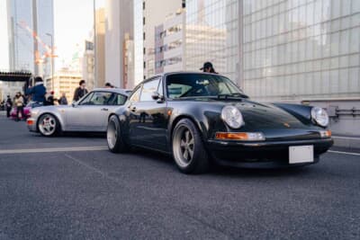 SingerのようなレストモッドやRUFのようなチューナーカスタムが多く存在するのも、空冷ポルシェならではの文化だ。この日の会場にも、そんな個性的な1台が数多く並んでいた