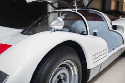 140万ドル（邦貨換算約2億2260万円）で現在も販売中のポルシェ「906」（C）Courtesy of RM Sotheby's