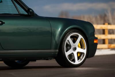 124万2500ドル（邦貨換算約2億4220円）で落札されたRUF「RCT」（C）Courtesy of RM Sotheby's