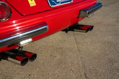 58万8000ドル(邦貨換算約9290万円)で落札されたフェラーリ「365 GTB/4 デイトナ」(C)Courtesy of Broad Arrow