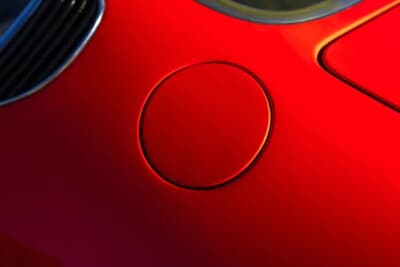 58万8000ドル(邦貨換算約9290万円)で落札されたフェラーリ「365 GTB/4 デイトナ」(C)Courtesy of Broad Arrow