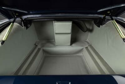 12万5000ユーロ〜15万ユーロ(邦貨換算約2290万円〜邦貨換算約2745万円)で現在も販売中のシトロエン「DSマジェスティ」(C)Bonhams