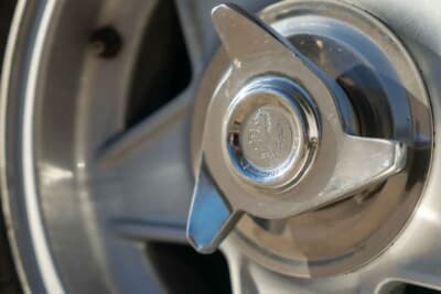 58万8000ドル(邦貨換算約9290万円)で落札されたフェラーリ「365 GTB/4 デイトナ」(C)Courtesy of Broad Arrow