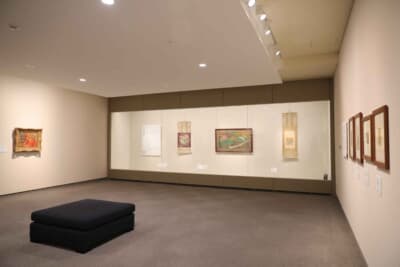 石橋財団のコレクションは、印象派、日本近代洋画、現代美術や女性作家など多岐にわたる。この展示室は、一般来場者でも撮影可能な印象派プラスと近世美術プラスのコーナー