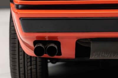 45万〜50万ユーロ（邦貨換算約8190万円〜約9100万円）で現在も販売中のBMW「M1」（C）Bonhams