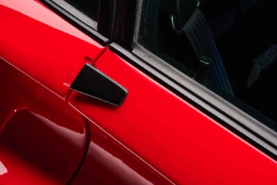 585万5000ユーロ(邦貨換算約10億7700万円)で落札されたフェラーリ「288 GTO」(C)Courtesy of RM Sotheby's