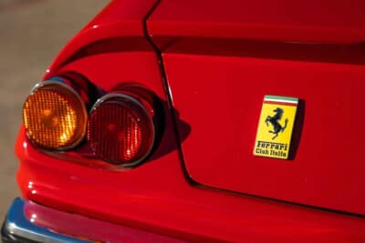 58万8000ドル(邦貨換算約9290万円)で落札されたフェラーリ「365 GTB/4 デイトナ」(C)Courtesy of Broad Arrow