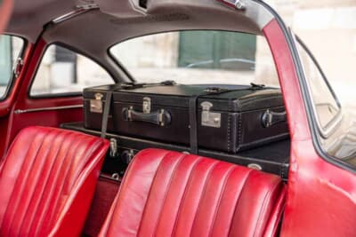 129万9500ユーロ(邦貨換算約約2億3780万円)で落札されたメルセデス ベンツ「300 SL」(C)Bonhams