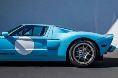 96万7500ドル（邦貨換算約1億5383万円）で落札されたフォード「GT ヘリテージ・エディション」（C）Courtesy of RM Sotheby's