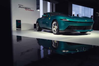 フェラーリ アマルフィ スパイダー：発表会でお披露目された車両のボディーカラーVerde Costiera（ヴェルデ・コスティエラ）はアマルフィシリーズから導入された新色である