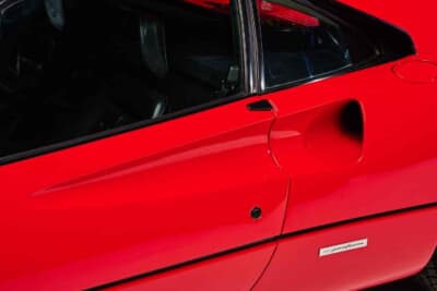 585万5000ユーロ(邦貨換算約10億7700万円)で落札されたフェラーリ「288 GTO」(C)Courtesy of RM Sotheby's