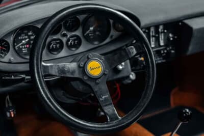 オークション終了に売却された「ディーノ 246GT」（C）Courtesy of Broad Arrow