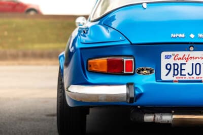 14万5600ドル（邦貨換算約約2300万円）で落札されたアルピーヌ「A110」（C）Courtesy of RM Sotheby's