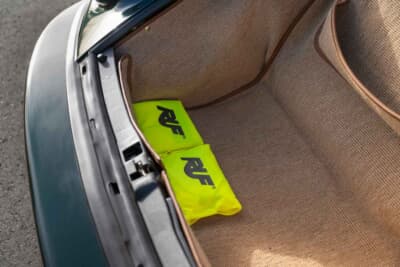 124万2500ドル（邦貨換算約2億4220円）で落札されたRUF「RCT」（C）Courtesy of RM Sotheby's