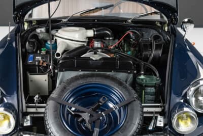 12万5000ユーロ〜15万ユーロ(邦貨換算約2290万円〜邦貨換算約2745万円)で現在も販売中のシトロエン「DSマジェスティ」(C)Bonhams