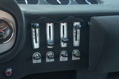 58万8000ドル(邦貨換算約9290万円)で落札されたフェラーリ「365 GTB/4 デイトナ」(C)Courtesy of Broad Arrow