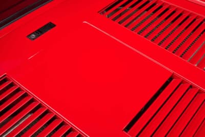 585万5000ユーロ(邦貨換算約10億7700万円)で落札されたフェラーリ「288 GTO」(C)Courtesy of RM Sotheby's