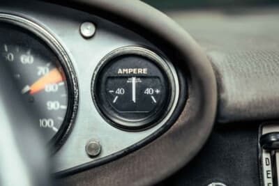 オークション終了に売却された「ディーノ 246GT」（C）Courtesy of Broad Arrow