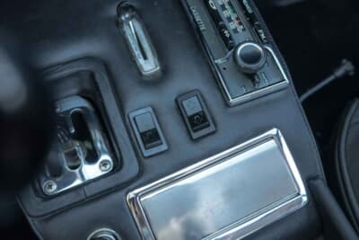 58万8000ドル(邦貨換算約9290万円)で落札されたフェラーリ「365 GTB/4 デイトナ」(C)Courtesy of Broad Arrow