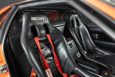 45万〜50万ユーロ（邦貨換算約8190万円〜約9100万円）で現在も販売中のBMW「M1」（C）Bonhams