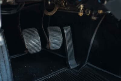 58万8000ドル(邦貨換算約9290万円)で落札されたフェラーリ「365 GTB/4 デイトナ」(C)Courtesy of Broad Arrow