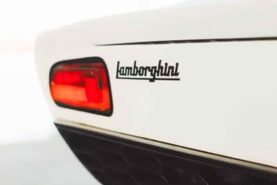 215万ドル（邦貨換算約3億3755万円）で落札されたランボルギーニ「ミウラP400」（C）Courtesy of Broad Arrow