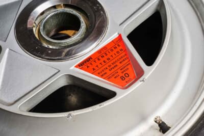 585万5000ユーロ(邦貨換算約10億7700万円)で落札されたフェラーリ「288 GTO」(C)Courtesy of RM Sotheby's