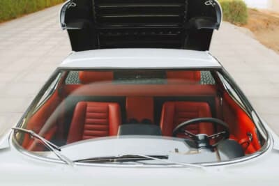 215万ドル（邦貨換算約3億3755万円）で落札されたランボルギーニ「ミウラP400」（C）Courtesy of Broad Arrow