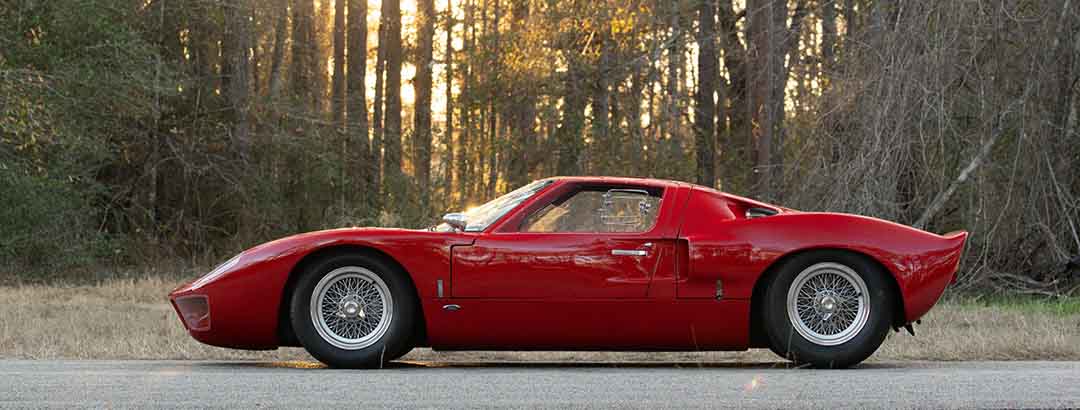 ライバルだったフェラーリに到底及ばず!? わずか31台の公道仕様フォード「GT40」の希少価値度とは!?