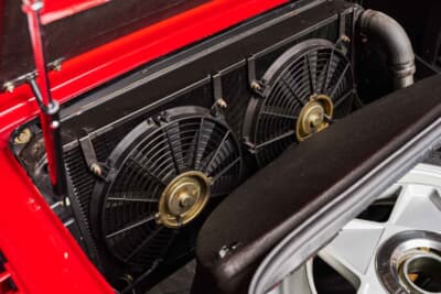 585万5000ユーロ(邦貨換算約10億7700万円)で落札されたフェラーリ「288 GTO」(C)Courtesy of RM Sotheby's