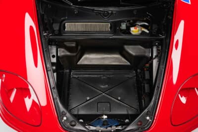 13万2250ユーロ（邦貨換算約2155万円）で落札されたフェラーリ「360チャレンジ」（C）Courtesy of RM Sotheby's