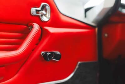 215万ドル（邦貨換算約3億3755万円）で落札されたランボルギーニ「ミウラP400」（C）Courtesy of Broad Arrow