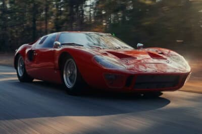価格応談で現在も販売中の「フォード GT40 Mk I ロードバージョン」（C）Courtesy of RM Sotheby's