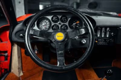 オークション終了に売却された「ディーノ 246GT」（C）Courtesy of Broad Arrow