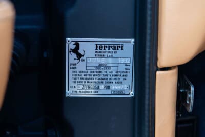 33万5000ドル（邦貨換算約5259万5000円）で落札されたフェラーリ「348セリエ・スペチアーレ」（C）Courtesy of RM Sotheby's