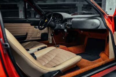 オークション終了に売却された「ディーノ 246GT」（C）Courtesy of Broad Arrow