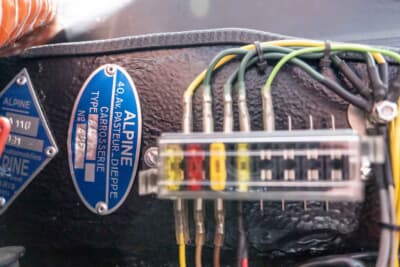 14万5600ドル（邦貨換算約約2300万円）で落札されたアルピーヌ「A110」（C）Courtesy of RM Sotheby's