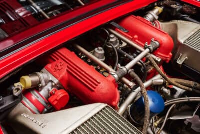 585万5000ユーロ(邦貨換算約10億7700万円)で落札されたフェラーリ「288 GTO」(C)Courtesy of RM Sotheby's