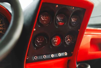 215万ドル（邦貨換算約3億3755万円）で落札されたランボルギーニ「ミウラP400」（C）Courtesy of Broad Arrow