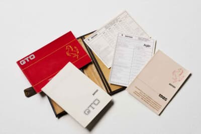 585万5000ユーロ(邦貨換算約10億7700万円)で落札されたフェラーリ「288 GTO」(C)Courtesy of RM Sotheby's