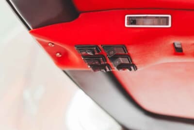 215万ドル（邦貨換算約3億3755万円）で落札されたランボルギーニ「ミウラP400」（C）Courtesy of Broad Arrow