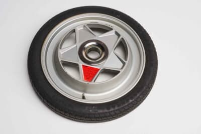 585万5000ユーロ(邦貨換算約10億7700万円)で落札されたフェラーリ「288 GTO」(C)Courtesy of RM Sotheby's