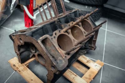 オークション終了に売却された「ディーノ 246GT」（C）Courtesy of Broad Arrow