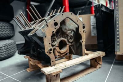 オークション終了に売却された「ディーノ 246GT」（C）Courtesy of Broad Arrow