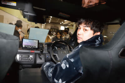 カエデさん 「音の響きが良かった。重低音が本当に気持ち良かった。また、ナビゲーション自体、とても使い易そうだった」