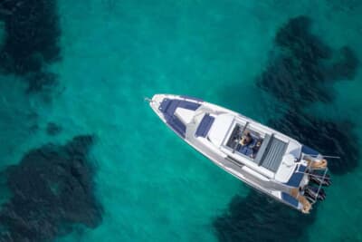 100%リサイクル可能な新素材を採用した、話題のエコボートだ