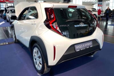 トヨタのAYGO Xは今年の2月からはハイブリッドモデルに1本化
